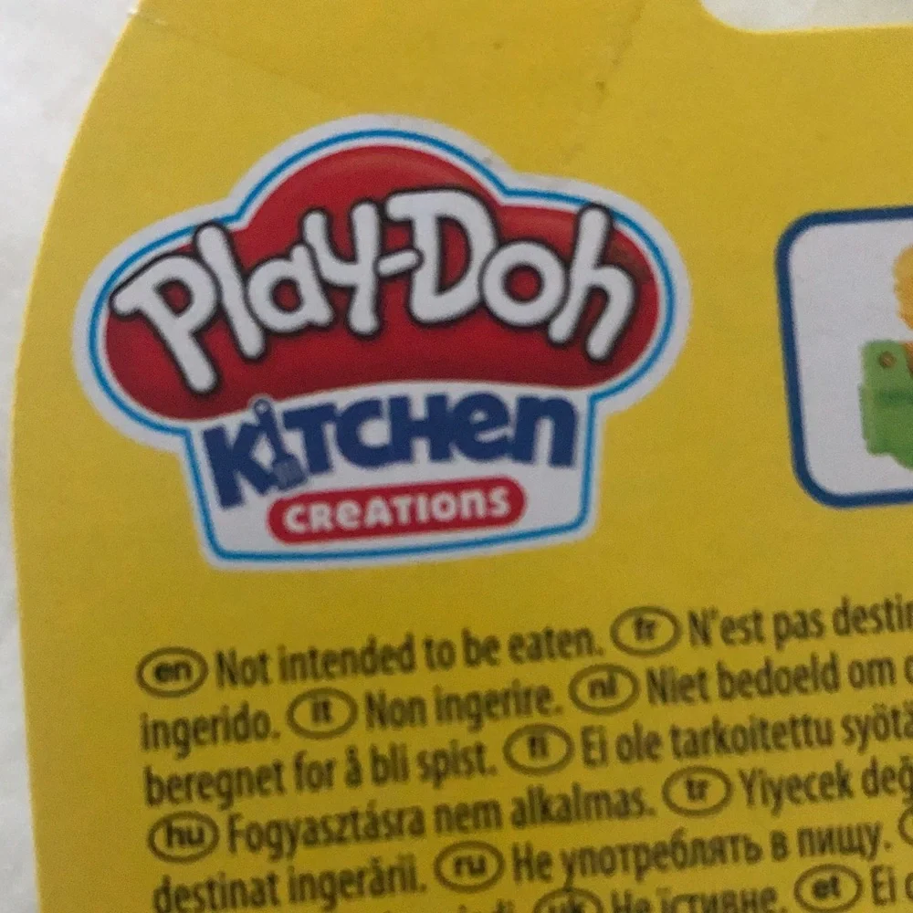 Play-Doh Kitchen Creations Green Orange Mini Burger Fries Food Truck
